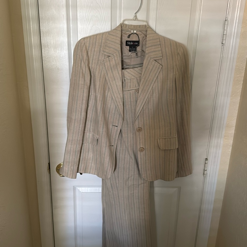 Women's suit pants and jacket almost new from style&co